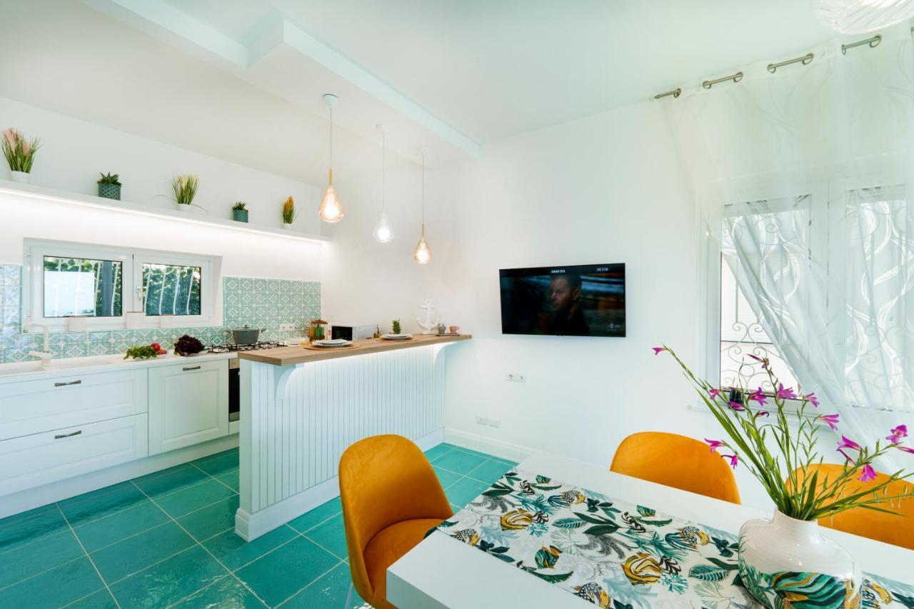 Incanto Stunning Sea View Apartment *