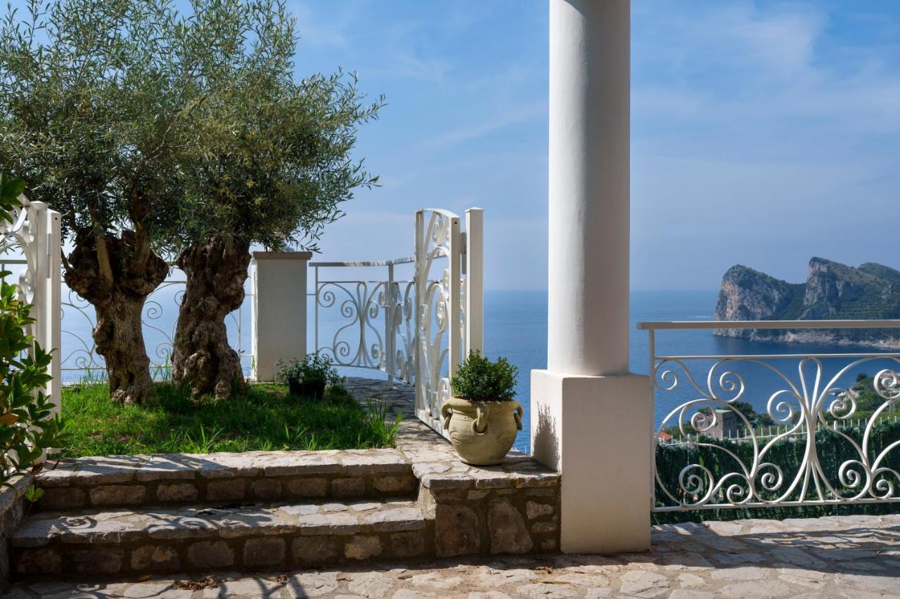 Incanto Stunning Sea View Apartment
