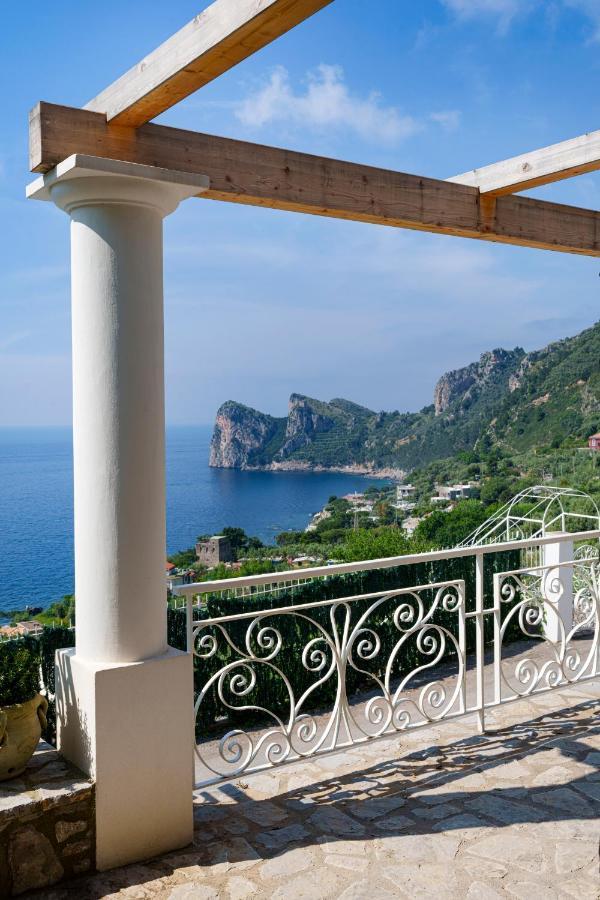 Incanto Stunning Sea View Apartment