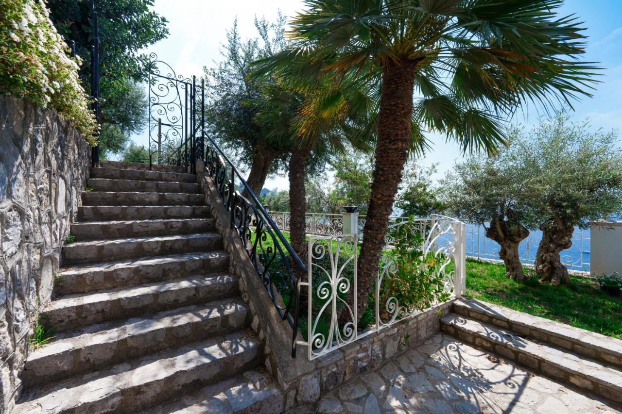 Incanto Stunning Sea View Apartment